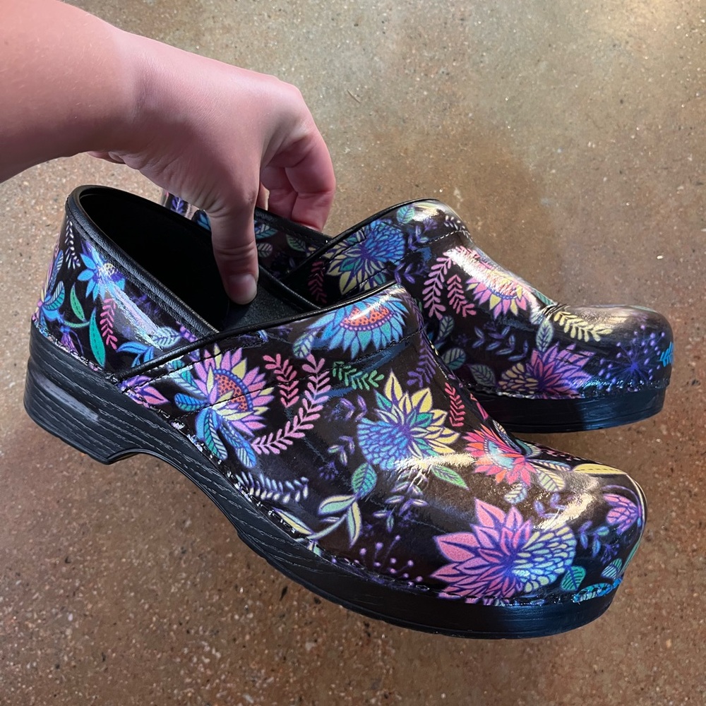 Dansko professional clogs - size 43 EU / 12 US - floral print